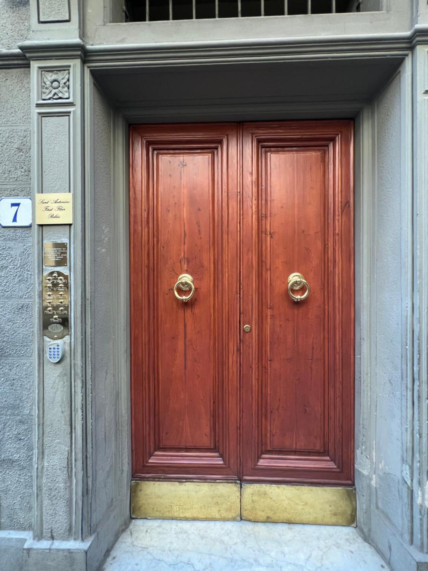 Pensión Sant Antonino First Floor Relais