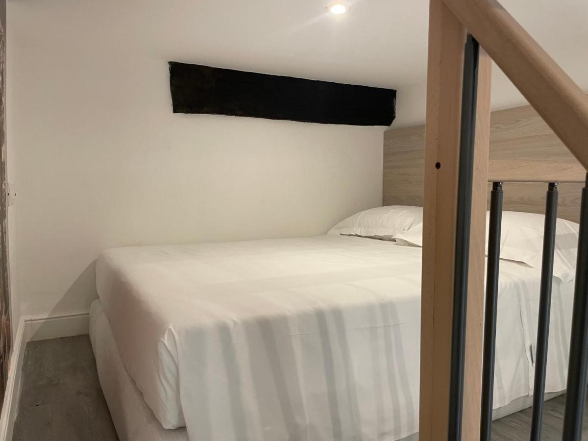 Pensión Sant Antonino First Floor Relais